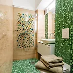 Downtown Wabi-sabi Loft Terrace&jacuzzi Old Town Апартаменти Бухарест