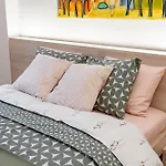 Downtown Wabi-sabi Loft Terrace&jacuzzi Old Town Апартаменти *