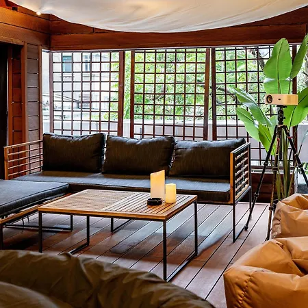 Διαμέρισμα Downtown Wabi-sabi Loft Terrace&jacuzzi Old Town