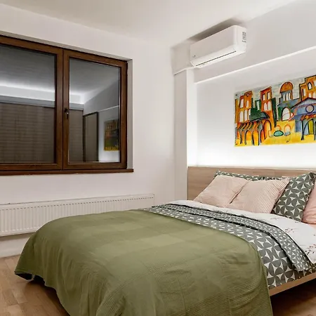 Apartament Downtown Wabi-sabi Loft Terrace&jacuzzi Old Town *