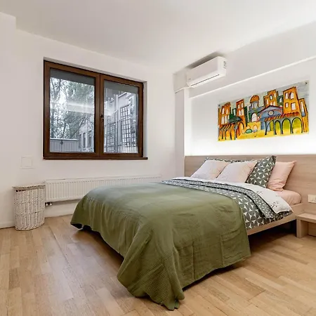 Downtown Wabi-sabi Loft Terrace&jacuzzi Old Town בוקרשט