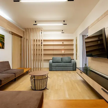 Downtown Wabi-sabi Loft Terrace&jacuzzi Old Town