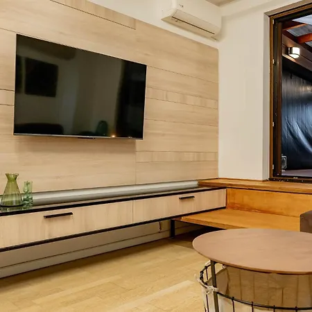 Downtown Wabi-sabi Loft Terrace&jacuzzi Old Town Apartment *