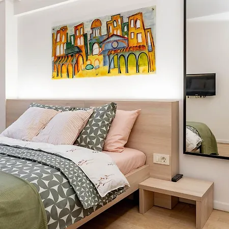 Downtown Wabi-sabi Loft Terrace&jacuzzi Old Town בוקרשט