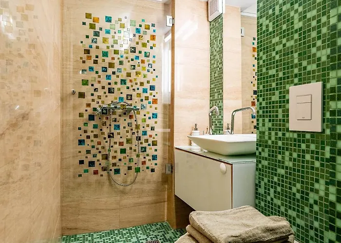 Downtown Wabi-sabi Loft Terrace&jacuzzi Old Town Apartament Bucureşti