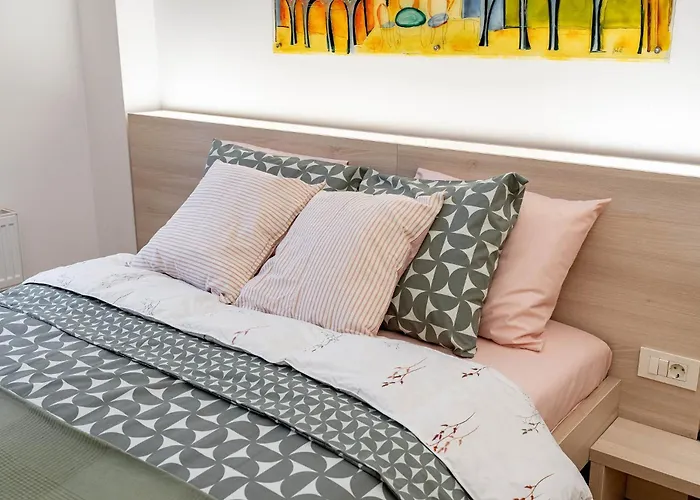 Downtown Wabi-sabi Loft Terrace&jacuzzi Old Town Apartament *