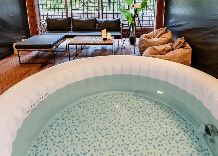 Downtown Wabi-sabi Loft Terrace&jacuzzi Old Town Apartamento Bucareste