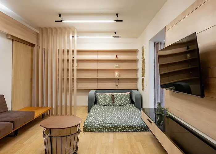 Διαμέρισμα Downtown Wabi-sabi Loft Terrace&jacuzzi Old Town