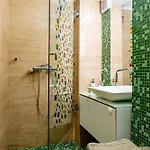 Downtown Wabi-sabi Loft Terrace&jacuzzi Old Town Apartman Bukarest