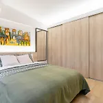 Downtown Wabi-sabi Loft Terrace&jacuzzi Old Town Apartman Bukarest