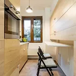 Apartman Downtown Wabi-sabi Loft Terrace&jacuzzi Old Town