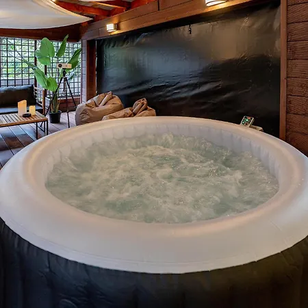Downtown Wabi-sabi Loft Terrace&jacuzzi Old Town Apartmán *